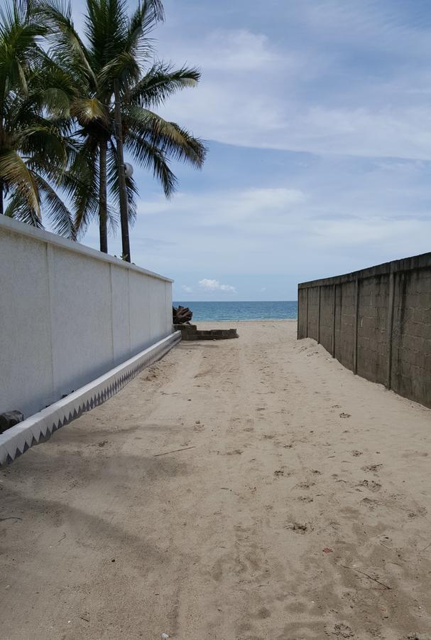 Hotel Playa Caribe Tela Exterior photo